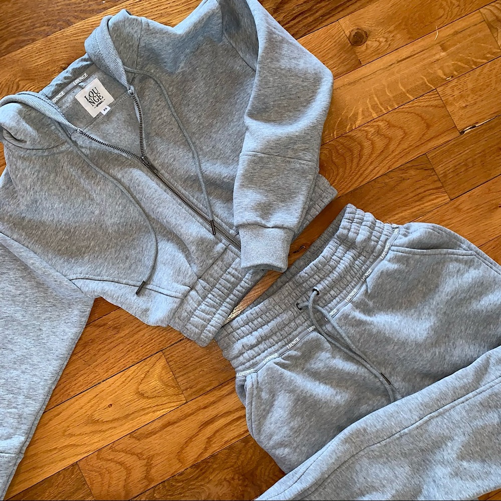 LOUNGE Gray Sweatsuit Set